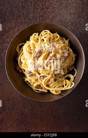 Spaghetti di peperoni alla carbonara Foto Stock