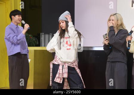 TAIPEI, CINA - 27 FEBBRAIO 2025 - il gruppo femminile taiwanese GENBLUE partecipa ad un evento a Taipei, Cina, il 27 febbraio 2025. Foto Stock