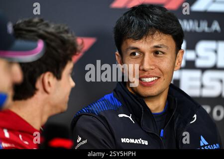 Sakhir, Bahrein. 27 febbraio 2025. Alexander Albon (THA) Atlassian Williams Racing nella conferenza stampa FIA. 27.02.2025. Formula 1 test, Sakhir, Bahrein, giorno due. Crediti: James Moy/Alamy Live News Foto Stock