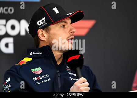 Sakhir, Bahrein. 27 febbraio 2025. Max Verstappen (NLD) Red Bull Racing alla conferenza stampa FIA. 27.02.2025. Formula 1 test, Sakhir, Bahrein, giorno due. Crediti: James Moy/Alamy Live News Foto Stock