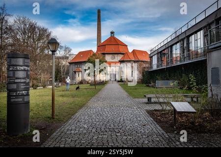 Berlin Mitte OT Wedding Gerichtstraße am Nettelbeckplatz: Kulturquartier Silent Green, ehemals Krematorium - 27.02.2025 Berlin Wedding *** Berlin Mitte OT Wedding Gerichtstraße am Nettelbeckplatz Kulturquartier Silent Green, ex crematorium 27 02 2025 Berlin Wedding Foto Stock