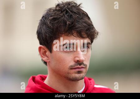 BAHREIN, BAHREIN - FEBBRAIO 27: Charles Leclerc di Monaco e Scuderia Ferrari durante il secondo giorno dei test di F1 al Bahrain International Circuit il 27 febbraio 2025 in Bahrein, Bahrein. (Foto di Qian Jun/Alamy Live News) Foto Stock