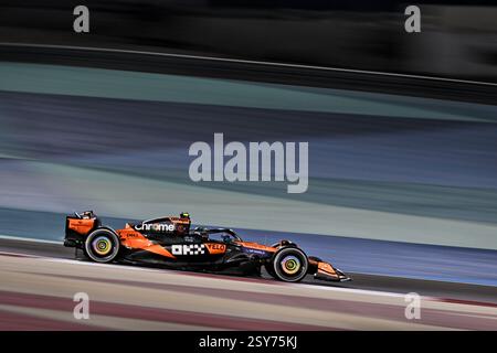Sakhir, Bahrein. 27 febbraio 2025. Lando Norris (GBR) McLaren MCL39. 27.02.2025. Formula 1 test, Sakhir, Bahrein, giorno due. Crediti: James Moy/Alamy Live News Foto Stock