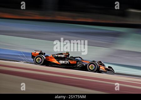 Sakhir, Bahrein. 27 febbraio 2025. Lando Norris (GBR) McLaren MCL39. 27.02.2025. Formula 1 test, Sakhir, Bahrein, giorno due. Crediti: James Moy/Alamy Live News Foto Stock