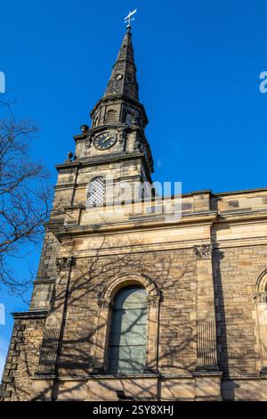 Una vista della storica chiesa di St. Cuthberts nella città di Edimburgo, Scozia. Foto Stock