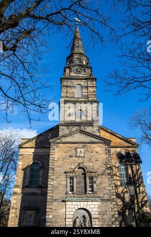 Una vista della storica chiesa di St. Cuthberts nella città di Edimburgo, Scozia. Foto Stock