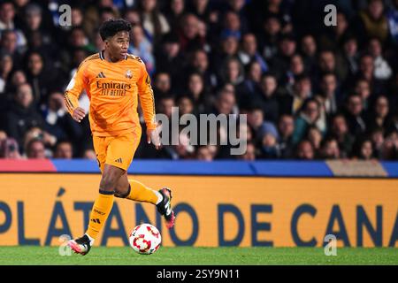 Endrick Felipe Moreira del Real Madrid CF con il pallone durante la semifinale di Copa del Rey tra Real Sociedad e Real Madrid CF all'Estadio Foto Stock