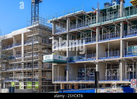 Lavori di costruzione in Paramount Place, in cima a Mount Pleasant Road, a Royal Tunbridge Wells. In precedenza il sito del demolito ABC Cinema. Foto Stock