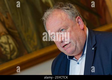 Walter Nussel, MDL. Walter Nussel , CSU , der Beauftragte für Bürokratieabbau , am Rand der Plenarsitzung im Bayerischen Landtag. München Bayern Deutschland *** Walter Nussel , MDL Walter Nussel , CSU , Commissario per la riduzione della burocrazia , a margine della sessione plenaria del Parlamento bavarese Monaco di Baviera Germania Copyright: XRolfxPossx Foto Stock