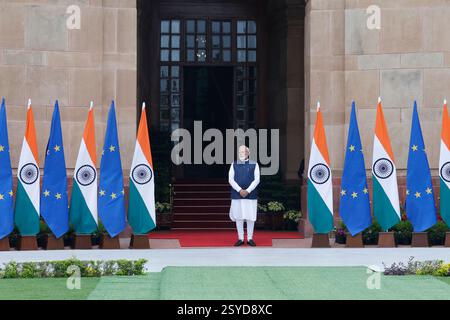 Nuova Delhi, India. 28 febbraio 2025. Il primo ministro indiano Narendra modi attende di ricevere il presidente della Commissione europea Ursula von der Leyen per il loro incontro. Von der Leyen è in visita di due giorni in India per incontrare alti funzionari governativi e politici. Credito: SOPA Images Limited/Alamy Live News Foto Stock