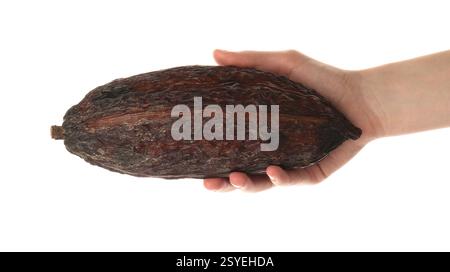 Donna con baccello di cacao su sfondo bianco, primo piano Foto Stock
