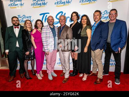 Los Angeles, Stati Uniti. 28 febbraio 2025. Il cast di partecipa alla prima mondiale di New Comedy "THE STRESS IS KILLING ME" al Landmark Westwood Theatre, Los Angeles, CA, 28 febbraio 2025 Credit: Eugene Powers/Alamy Live News Foto Stock