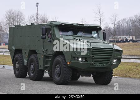 Koprivnice, Repubblica Ceca. 26 febbraio 2025. Presentazione del veicolo corazzato Tatra Defence TADEAS 6x6 a Koprivnice, Repubblica Ceca, 26 febbraio 2025. Crediti: Jaroslav Ozana/CTK Photo/Alamy Live News Foto Stock