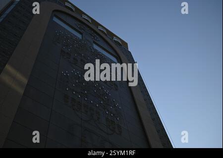 Paesaggio con vista panoramica della Boutique Christian Dior su Chuo-dori Avenue a Ginza Six, Tokyo Giappone. Foto Stock
