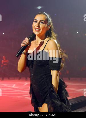 Sarah Engels bei der Premiere der Holiday on Ice Show Holiday on Ice - Horizons im Tempodrom Berlin. *** Sarah Engels alla prima dello spettacolo Holiday on Ice Holiday on Ice Horizons al Tempodrom di Berlino Foto Stock