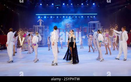 Sarah Engels bei der Premiere der Holiday on Ice Show Holiday on Ice - Horizons im Tempodrom Berlin. *** Sarah Engels alla prima dello spettacolo Holiday on Ice Holiday on Ice Horizons al Tempodrom di Berlino Foto Stock
