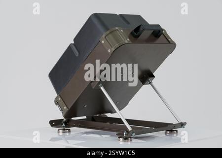 Sistema di guerra elettronica portatile avanzato su display. Foto Stock