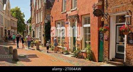 Case storiche nella città vecchia, Leer, Frisia orientale, bassa Sassonia, Germania, Europa Foto Stock