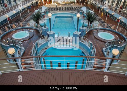 Vista della nave da crociera MSC Poesia Foto Stock