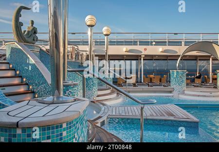 Vista della nave da crociera MSC Poesia Foto Stock