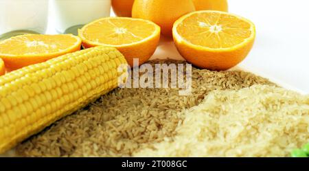 materie prime, materie prime necessarie nella vita di tutti i giorni e commercializzate sul mercato azionario, come caffè, latte, metallo, arance Foto Stock