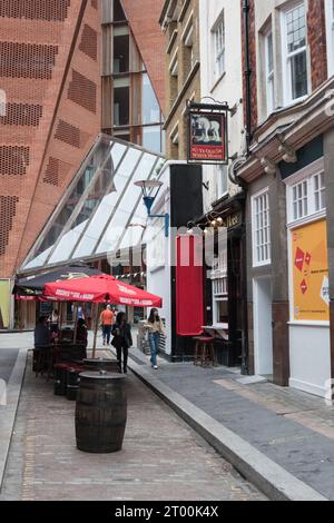 YE Old White Horse Public House, St Clement's Lane, London School of Economics, Londra, Inghilterra, Regno Unito Foto Stock