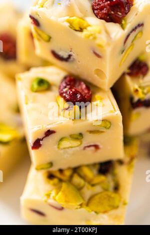 Fudge al pistacchio di mirtillo Foto Stock