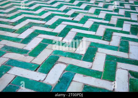 Un primo piano di piastrelle colorate in Marocco, Nord Africa Foto Stock