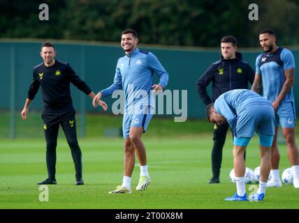Bruno Guimaraes del Newcastle United durante una sessione di allenamento al Newcastle United Training Centre, Darsley Park, Benton. Data immagine: Martedì 3 ottobre 2023. Foto Stock