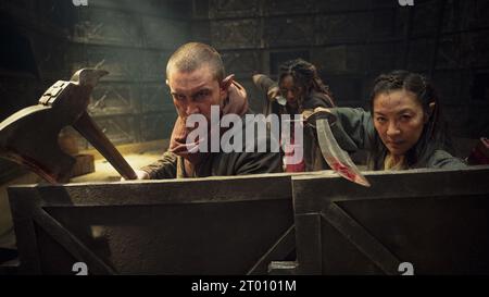 The Witcher: Blood Origin (Mini Series) anno : 2022 USA episodio 2 : of Dreams, Defiance, and Desperate Deeds Direttore : Vicky Jewson Laurence o'Fuarain, Sophia Brown, Michelle Yeoh Foto Stock