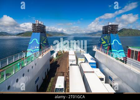 Picton, nuova Zelanda - 24 gennaio 2010: Traghetto Interislander che attraversa il Queen Charlotte Sound sulla rotta da Picton a Wellington Foto Stock