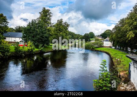 Il fiume Eden scorre attraverso Appleby. Foto Stock