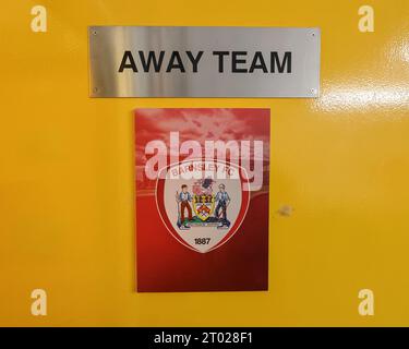 Porta dello spogliatoio delle squadre Away con il Barnsley FC durante la partita della Sky Bet League 1 Cambridge United vs Barnsley all'Abbey Stadium, Cambridge, Regno Unito, 3 ottobre 2023 (foto di Mark Cosgrove/News Images) Foto Stock