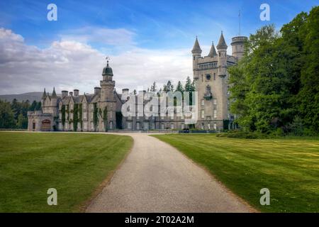 La residenza estiva della famiglia reale britannica è il castello di Balmoral nell'Aberdeenshire, in Scozia Foto Stock