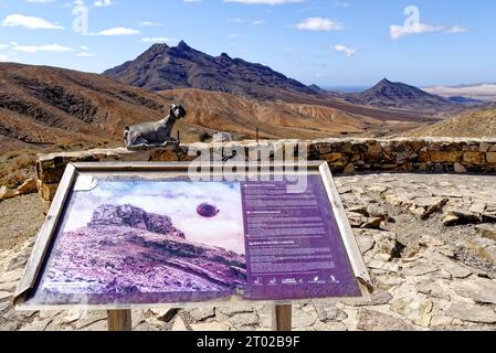 Insegna a Mirador Astronomico de Sicasumbre, isola di Fuerteventura, arcipelago delle Canarie, Spagna - 20 settembre 2023 Foto Stock