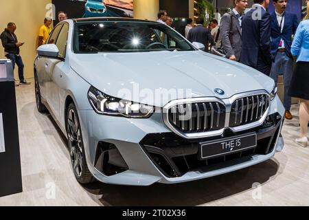 Auto elettrica BMW i5 (G60) al Salone dell'automobile IAA Mobility 2023 di Monaco, Germania - 4 settembre 2023. Foto Stock