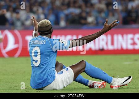 Napoli, Italia. 3 ottobre 2023. Victor Osimhen dell'SSC Napoli reagisce durante la partita di calcio del gruppo C di Champions League tra l'SSC Napoli e il Real Madrid FC allo stadio Diego Armando Maradona di Napoli (Italia), 3 ottobre 2023. Crediti: Insidefoto di andrea staccioli/Alamy Live News Foto Stock