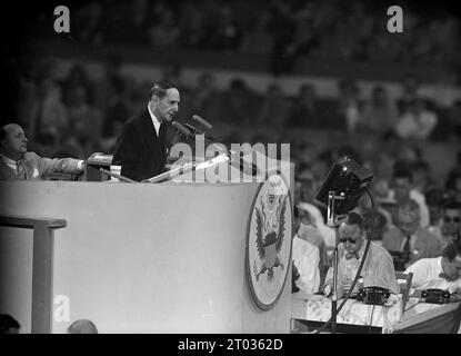 Convention Nazionale Repubblicana, Douglas MacArthur parla dal podio del 1952, Chicago Foto Stock