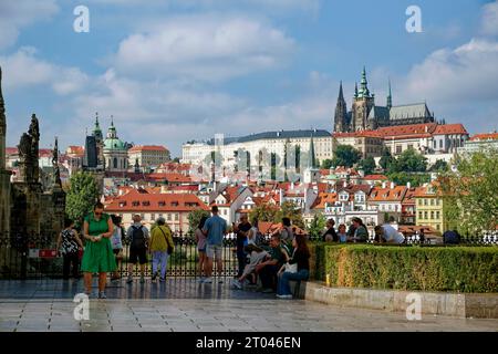 Vista di Hradcany con il Castello di Praga, la Cattedrale di San Cattedrale di Vitus, Praga, Repubblica Ceca Foto Stock