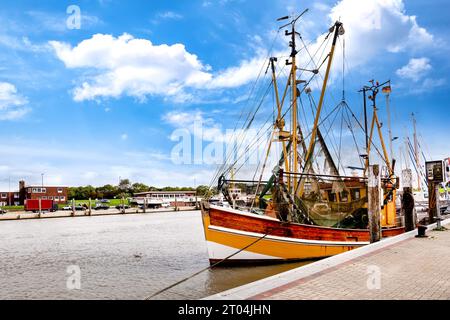 Porto e spiaggia di Bensersiel, Frisia orientale, Germania Foto Stock