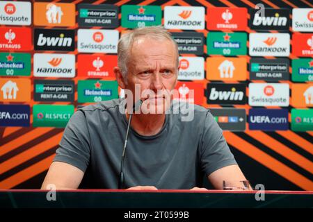 Friburgo, Deutschland. 4 ottobre 2023. Allenatore Christian Streich (SC Freiburg) bei der Pressekonferenz, PK vor Fussball-Europa-League - 2. Spieltag, SC Freiburg - West Ham United Credit: dpa/Alamy Live News Foto Stock