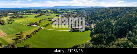 Eurasburg Baviera. Foto panoramica aerea con drone Foto Stock