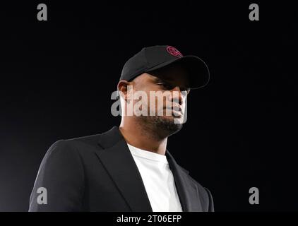 Il manager del Burnley Vincent Kompany durante la partita di Premier League a Kenilworth Road, Luton. Data immagine: Martedì 3 ottobre 2023. Foto Stock