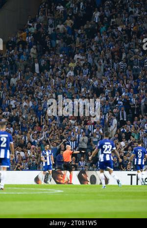 Porto, Portogallo. 4 ottobre 2023. PORTO, PORTOGALLO - 4 OTTOBRE: Partita tra FC Porto e FC Barcelona nel gruppo H della UEFA Champions League a Estádio do Dragão il 4 ottobre 2023 a Porto, Portogallo. (Foto di Sergio Mendes/PxImages) credito: PX Images/Alamy Live News Foto Stock