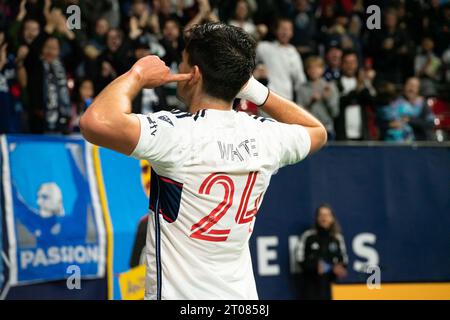 Vancouver, Canada. 4 ottobre 2023. Vancouver, British Columbia, Canada, 4 ottobre 2023: Brian White (24 Vancouver Whitecaps FC) festeggia dopo aver segnato il suo primo gol durante la partita di Major League Soccer tra Vancouver Whitecaps FC e St. Louis City SC al BC Place Stadium di Vancouver, British Columbia, Canada (SOLO PER USO EDITORIALE). (Amy Elle/SPP) credito: SPP Sport Press Photo. /Alamy Live News Foto Stock