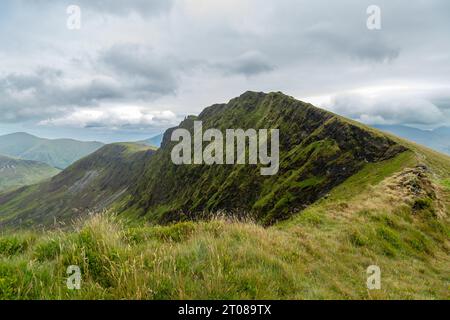 Nantlle Ridge su Y Garn a Snowdonia, Galles Foto Stock