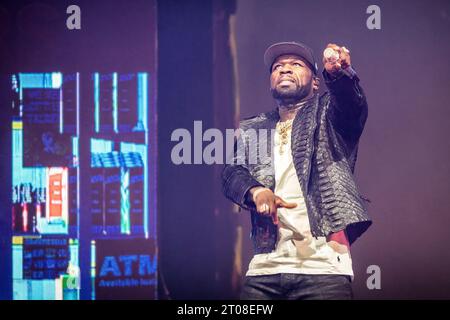 Oslo, Norvegia. 4 ottobre 2023. Il rapper americano 50 Cent esegue un concerto dal vivo all'Oslo Spektrum di Oslo come parte del Final Lap Tour 2023. (Foto: Gonzales Photo/Alamy Live News Foto Stock