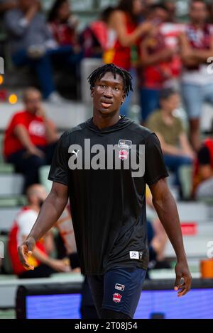 Murcia regione di Murcia Spagna 27 settembre 2023: KHALIFA DIOP pivot Senegales giocatore della Baskonia durante la partita UCAM Murcia CB vs Baskonia Basket, Foto Stock