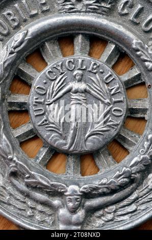 logo della griglia del club automobilistico auto auto auto auto union in lega d'epoca in fusione Foto Stock