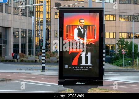Billboard 711 Casino ad Amsterdam Paesi Bassi 24-6-2023 Foto Stock